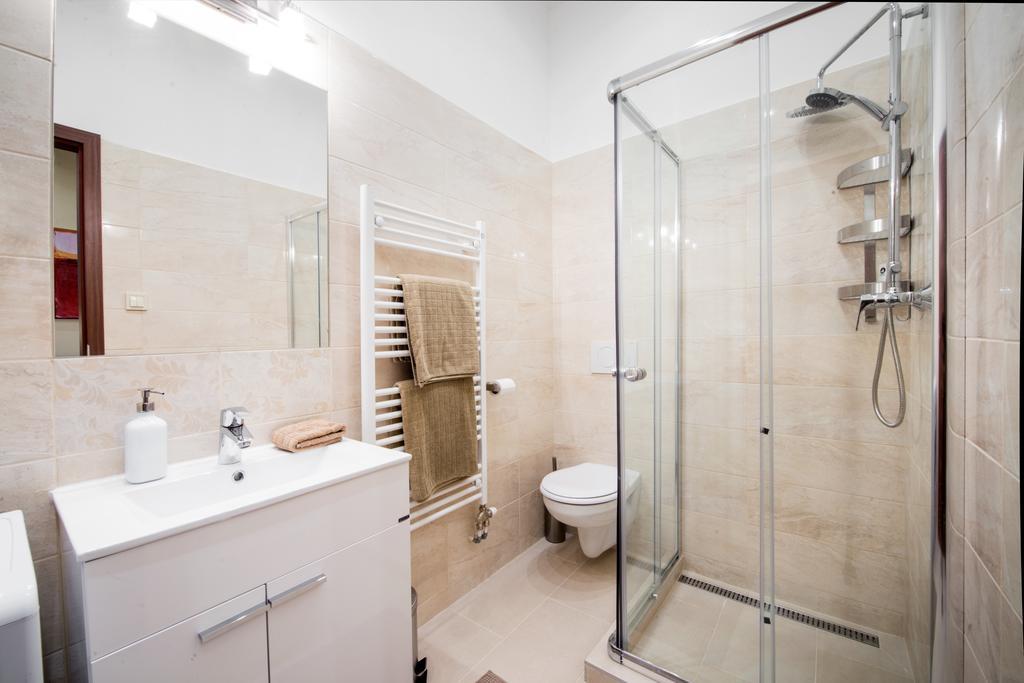 Little Boss Apartment Budapest Extérieur photo